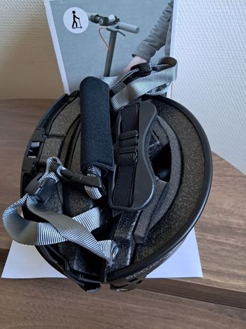 Used overade Plixi FIT Folding Helmet bike — image 4 of 6