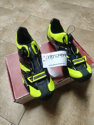 Vittoria absolute Cycling Shoes usato