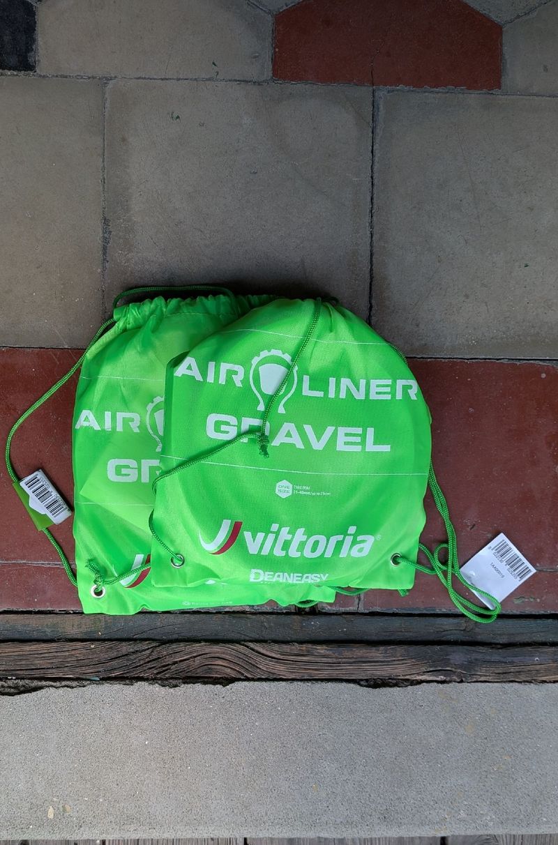 Used Vittoria Airliner Gravel Tyres & Tubes