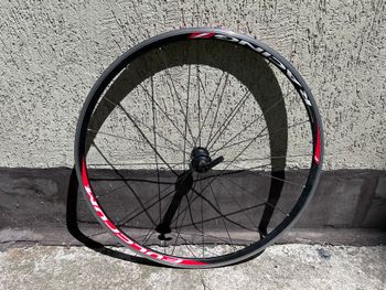 Used Fulcrum Racing 7 Wheels with Campagnolo 10v Freehub 2010 bike — image 3 of 6