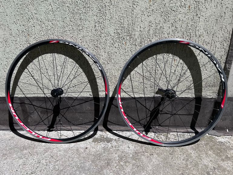 Used Fulcrum Racing 7 Wheels with Campagnolo 10v Freehub 2010 bike — image 1 of 6