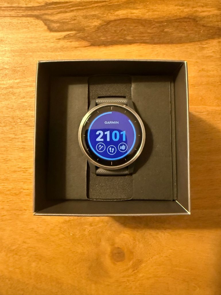 Used Garmin Vivoactive 4 bike — image 4 of 6