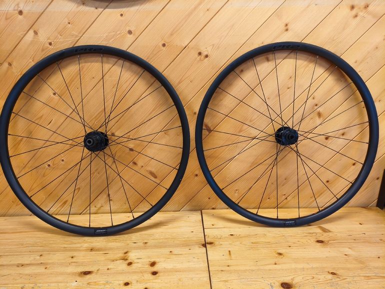 Used Giant PR2 Wheelset 2025 bike — image 1 of 7