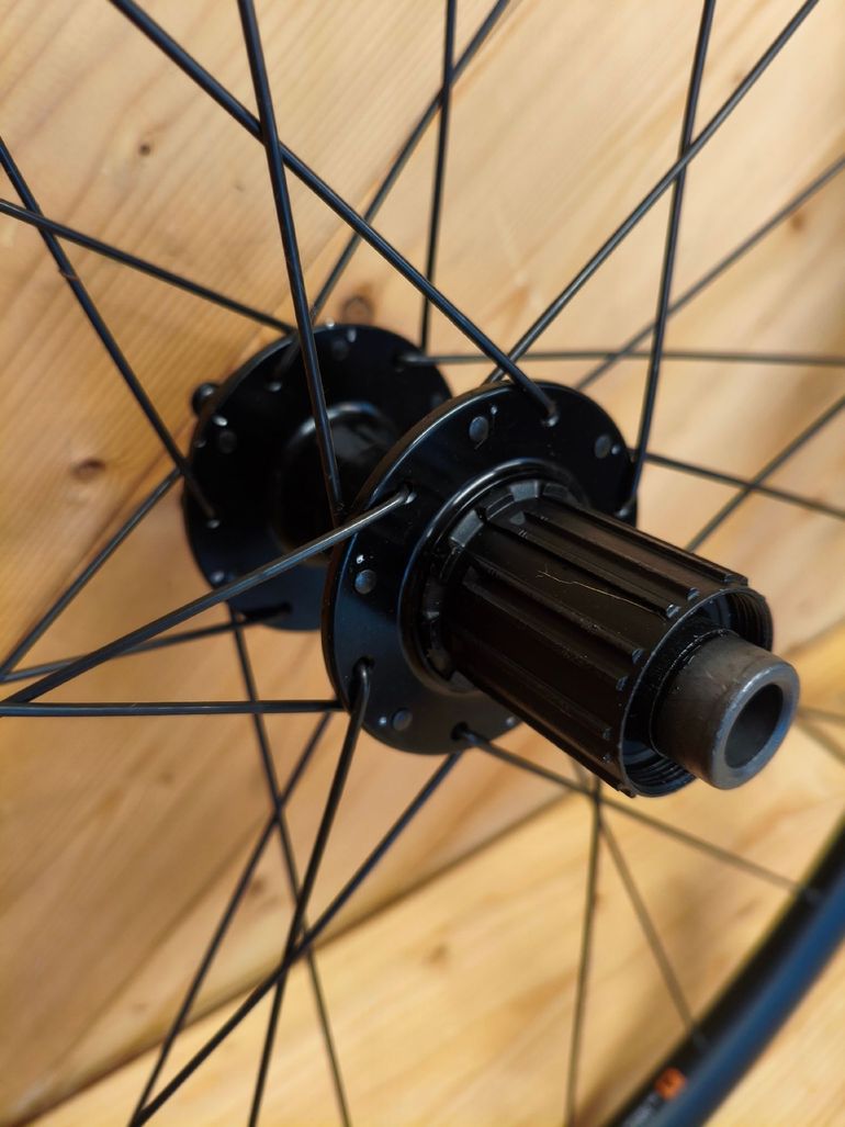Used Giant PR2 Wheelset 2025 bike — image 3 of 7