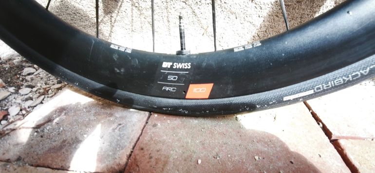 Used Dt Swiss Roues 2025 bike — image 4 of 7