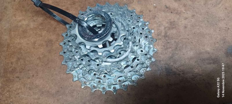 Gebrauchtes Campagnolo 11-Speed Cassette Drivetrain & Pedals