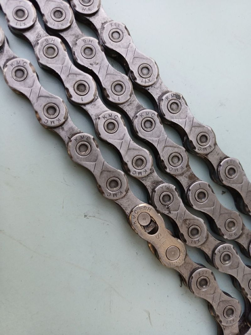 Used Kmc X11 112 Chain for 11-speed cassette Drivetrain & Pedals