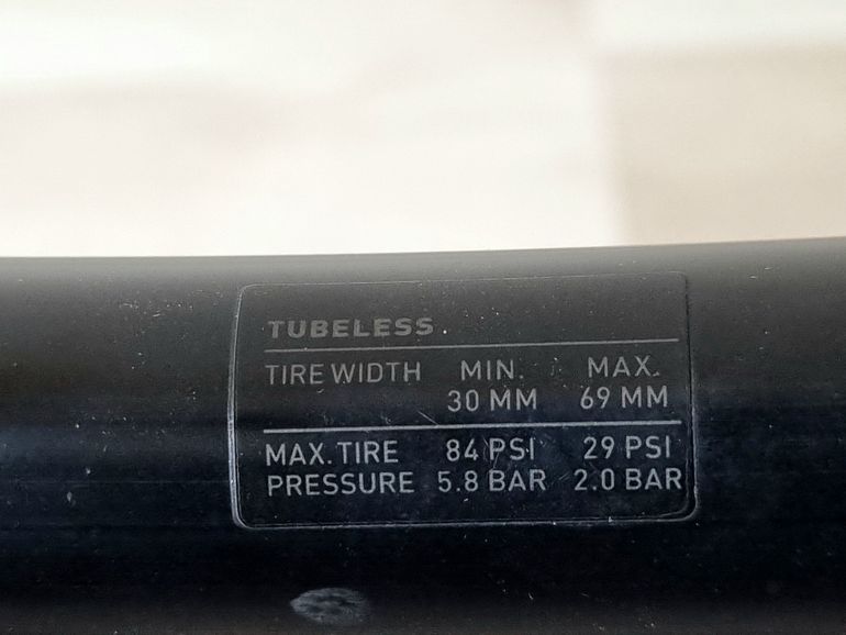 Used Dt Swiss G540 Road/Gravel 700c Wheelset 2022 bike — image 11 of 16