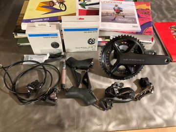 Käytetty Shimano Ultegra R8170 2023 Groupset