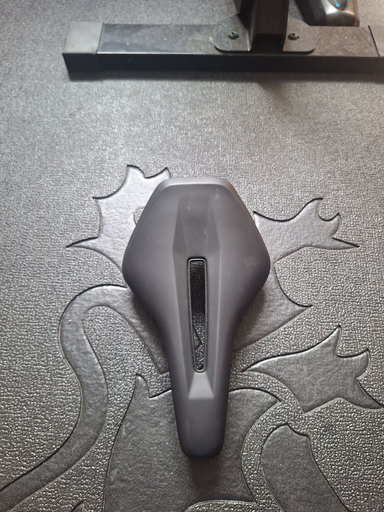 Used Van Rysel Light 2025 bike — image 2 of 7