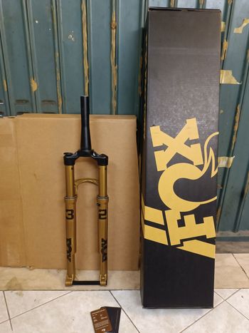 Fox, 32 Factory Limited edition Fork