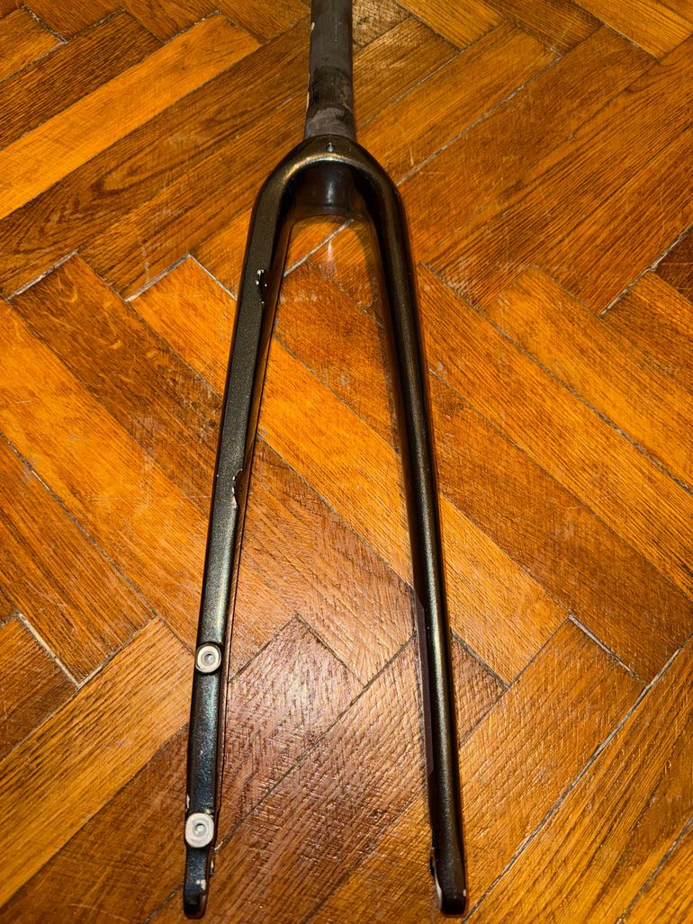 Used Giant Fork 2021 bike — image 2 of 5
