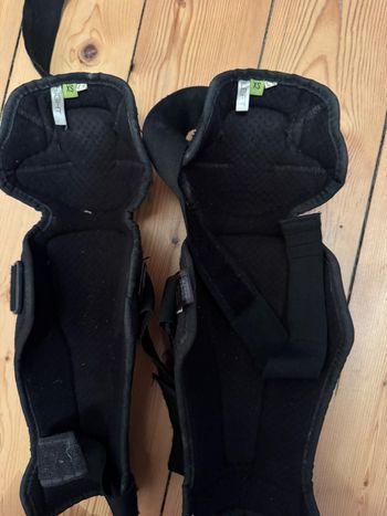 Used Ixs Genouillère Taille XS bike — image 2 of 2