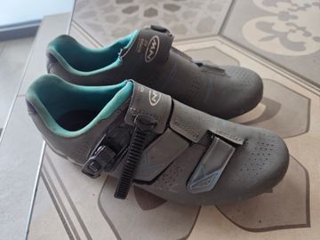 Northwave Chaussure Femme Taille 39 Cycling Shoes usato