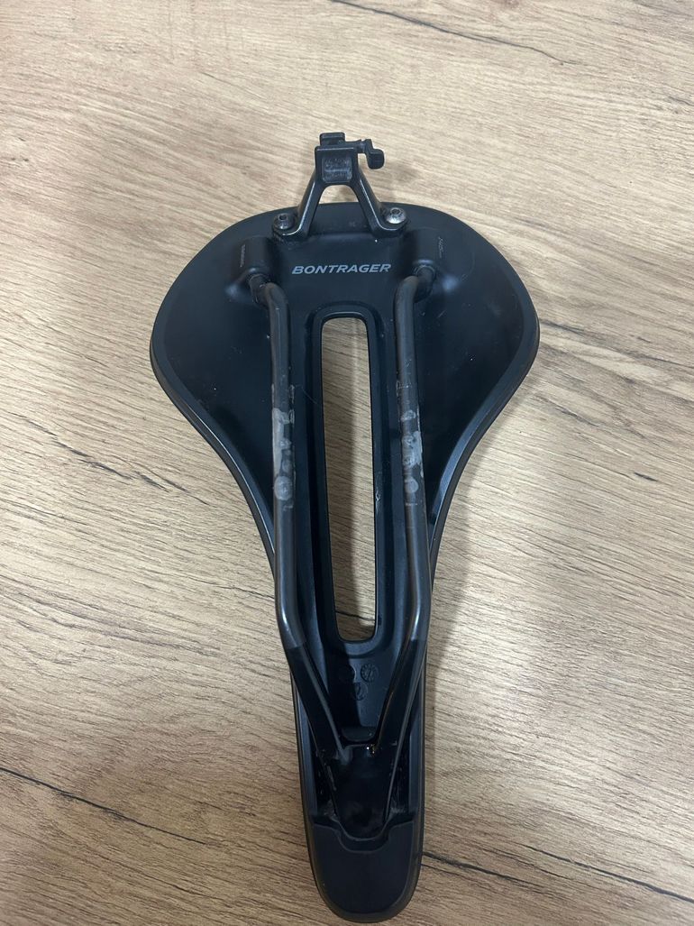 Used Bontrager Verse Pro Saddle 2025 bike — image 2 of 4