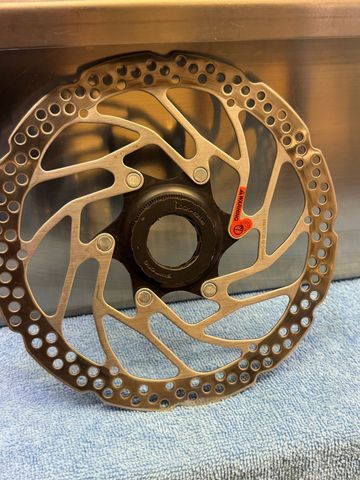 Shimano SM-RT30-M 180mm Brakes usato