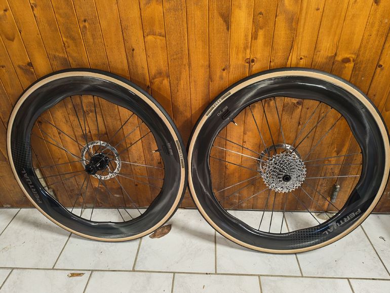 Used pertual sharp 62/70 2025 bike — image 2 of 4