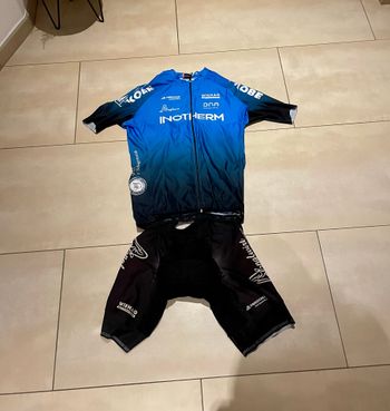 DNA Radsportbekleidung, Radtrikot L Hose M Set