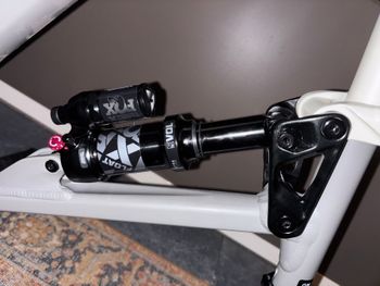 Used fox float X performance 2025 bike — image 4 of 6
