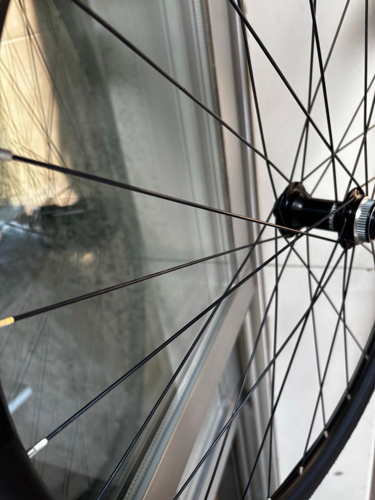 Used Shimano Wheelset alloy 2025 bike — image 3 of 4