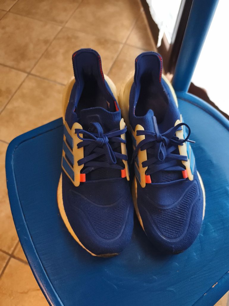Used Adidas Ultraboost 22 bike — image 2 of 5