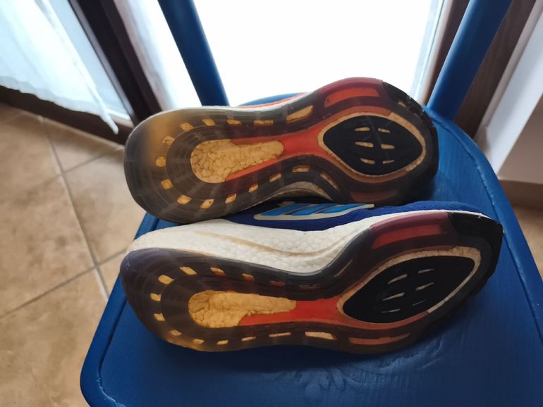 Used Adidas Ultraboost 22 bike — image 4 of 5