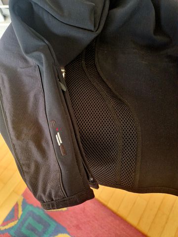 Used Assos Dopobici DB.9 HammerJack Jacket bike — image 2 of 3