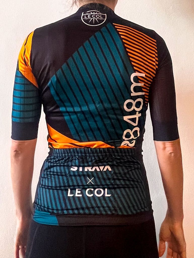 Used Le Col x Strava 8848 Jersey + Cap bike — image 8 of 8