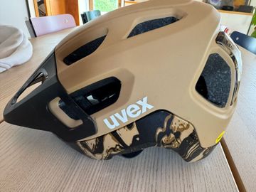Brugt Uvex react mips s Cycling Accessories