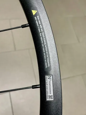 Used Fsa AGX i21 2022 bike — image 8 of 9