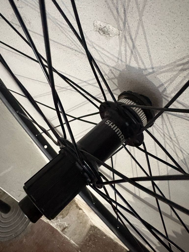 Used Shimano WH-RS171 Wheelset 2025 bike — image 3 of 4