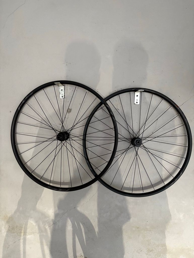 Used Shimano WH-RS171 Wheelset 2025 bike — image 1 of 4