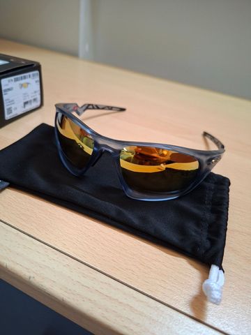 Used Oakley lateralis 2026 bike — image 1 of 5