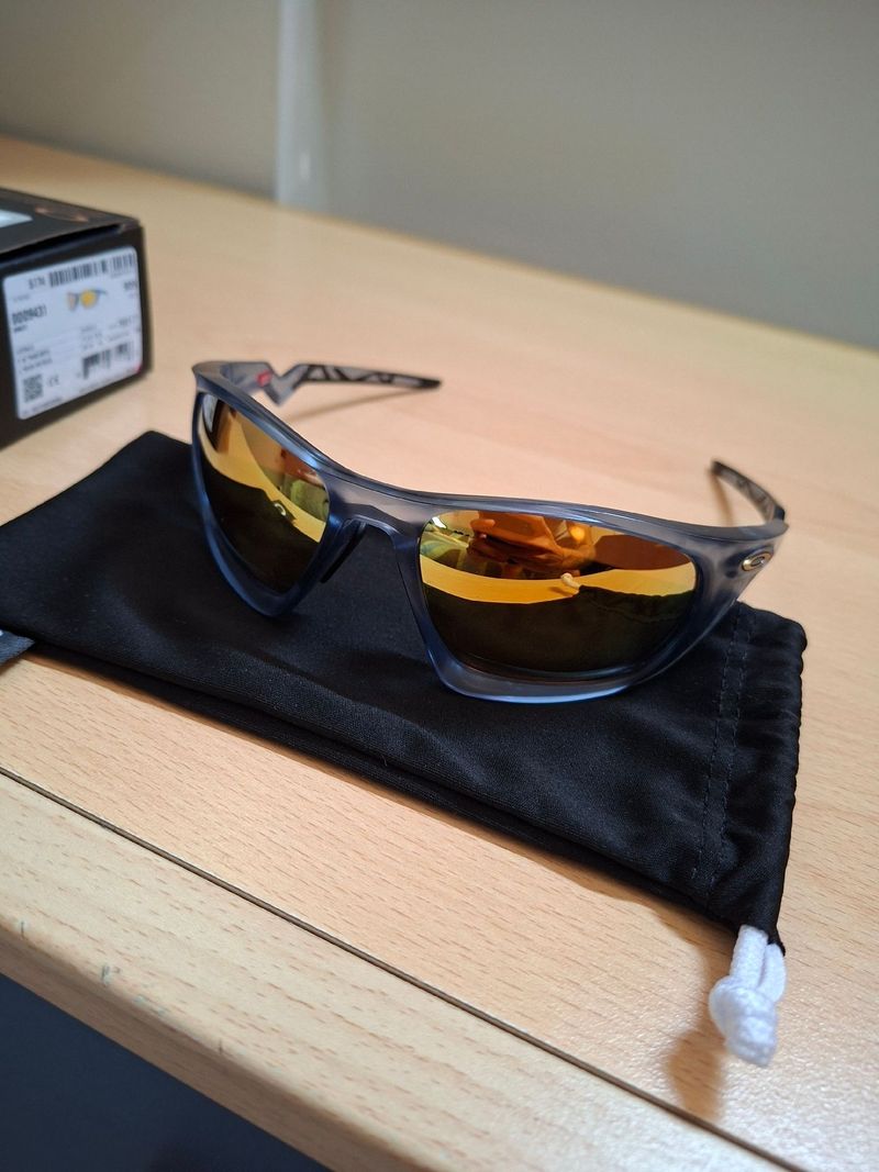 Used Oakley lateralis 2026 bike — image 1 of 5