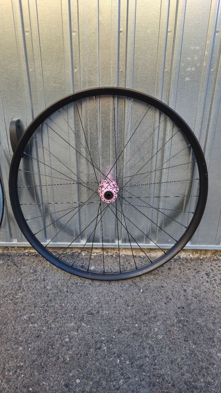 Used BOONE 584 gravity 2025 bike — image 1 of 9