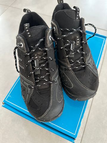 Shimano SPD MT 32 Taille 39 Cycling Shoes usato