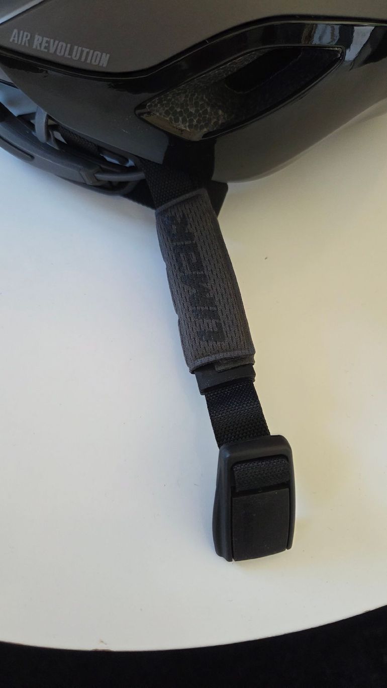 Used Limar Air Atlas Helmet 2022 bike — image 6 of 7