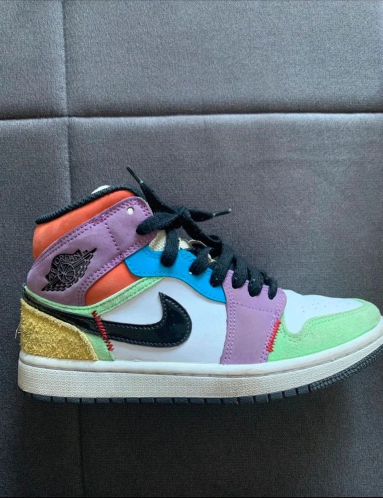 Used Jordan 1 Mid SE bike — image 1 of 3