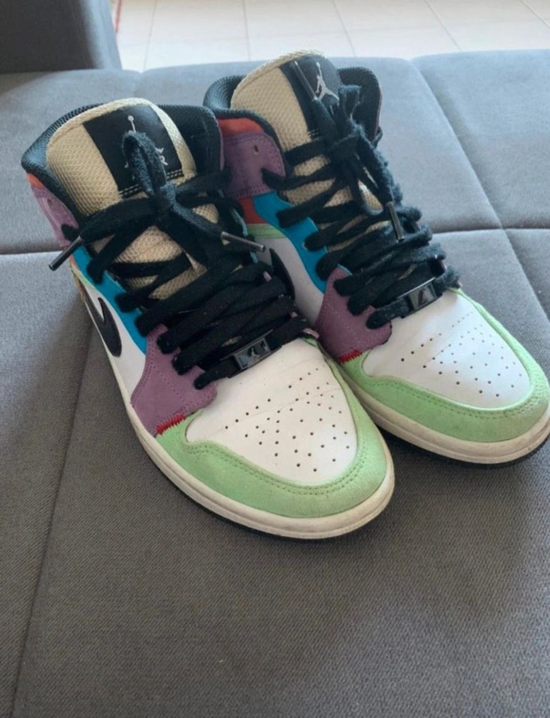 Used Jordan 1 Mid SE bike — image 3 of 3