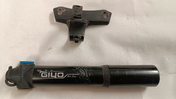 Used giyo Telescópica CO2 Pump bike — image 2 of 4