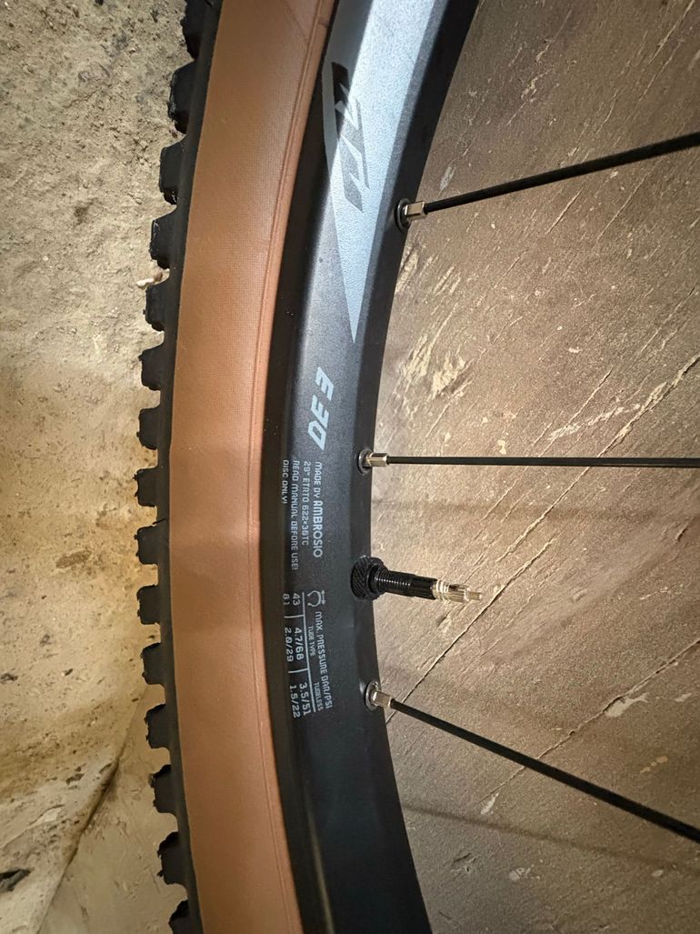 Used Ktm Ambrosio E30 Trail 28H 622x30TC Wheelset bike — image 2 of 7