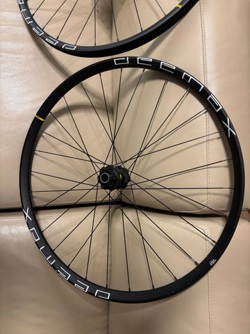 Mavic Deemax DH 29erset Boost 20x110 12x148 2023 Wheels de segunda mano