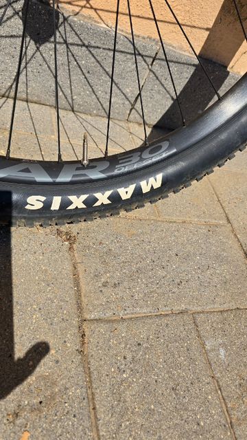 Used Race Face AR 30 Offset 2026 bike — image 6 of 8