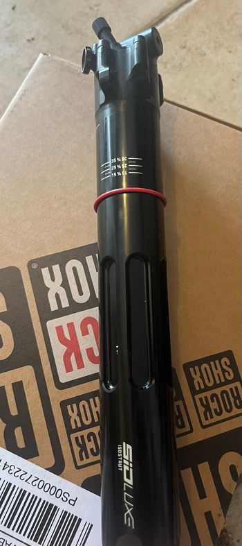 Used RockShox SIDLuxe IsoStrut 2025 bike — image 2 of 7
