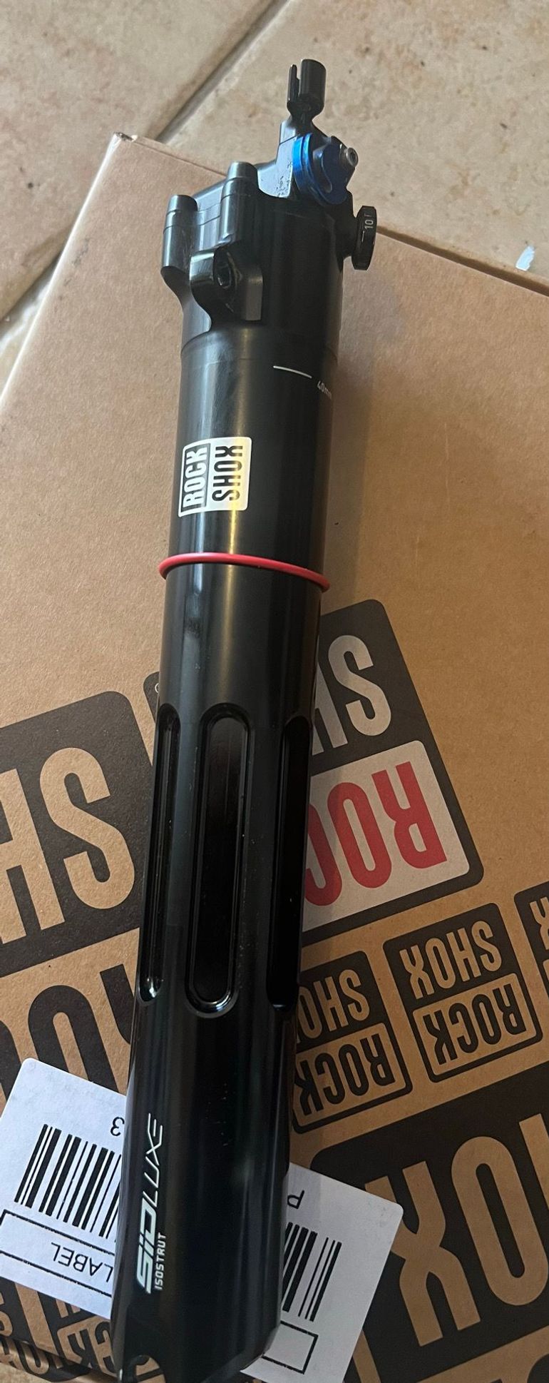 Used RockShox SIDLuxe IsoStrut 2025 bike — image 6 of 7