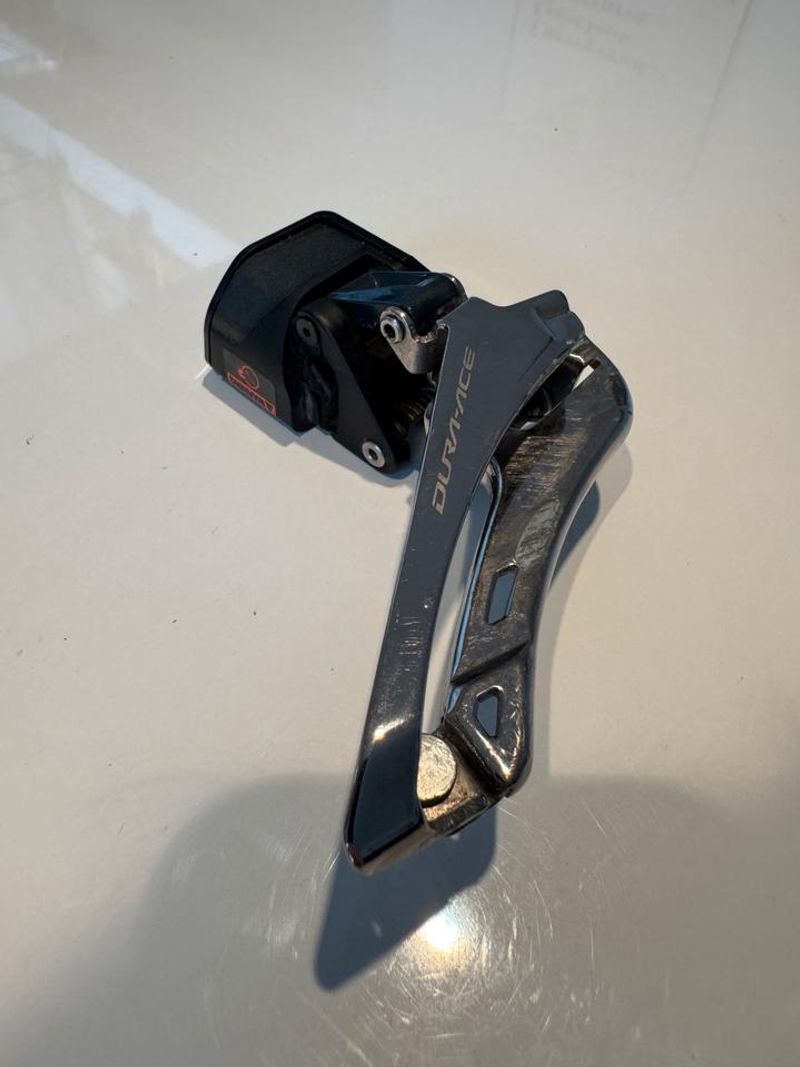 Käytetty Shimano Dura Ace DI2 R9150 Drivetrain & Pedals
