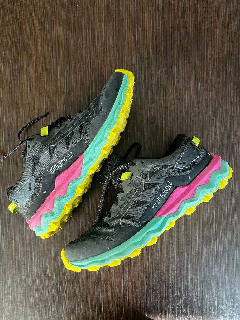 Used Mizuno Wave Daichi 7 Trail Running Shoes bike — image 7 of 10