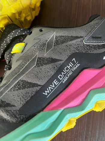 Used Mizuno Wave Daichi 7 Trail Running Shoes bike — image 5 of 10