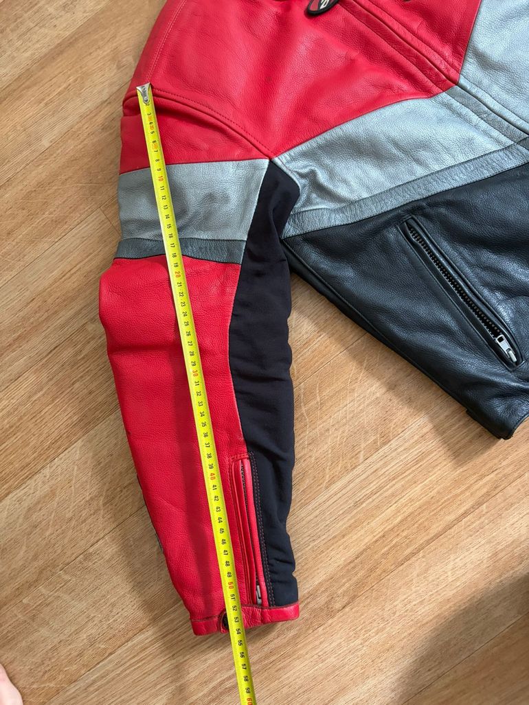 Used Alpinestars x BMW Motorrad Lederjacke Gr. 50 Rot/Schwarz/Silber bike — image 7 of 13