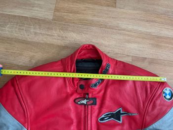 Used Alpinestars x BMW Motorrad Lederjacke Gr. 50 Rot/Schwarz/Silber bike — image 8 of 13